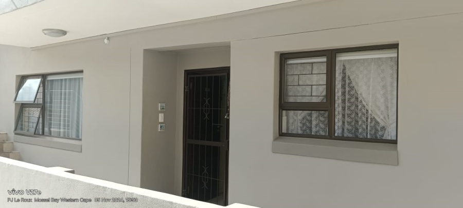 2 Bedroom Property for Sale in Hartenbos Central Western Cape